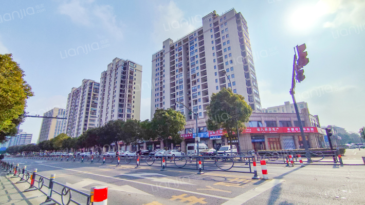 望湖名苑东区外景图