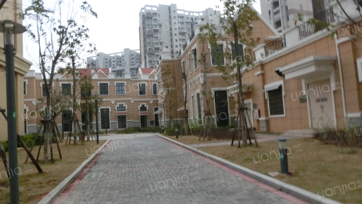 住宅莲花尚城外景图