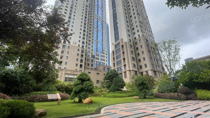 富兴时代御城外景图