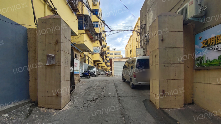 元丰公司家属楼外景图