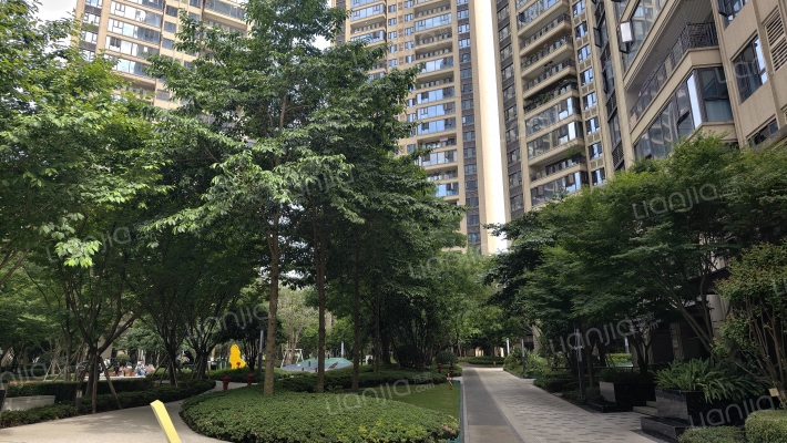 融创玖樾台邸外景图