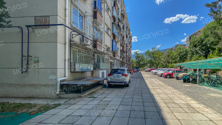 羊耳峪里外景图