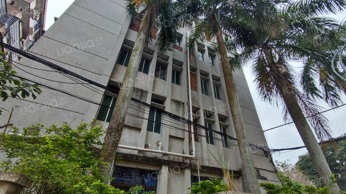 省中级法院宿舍外景图