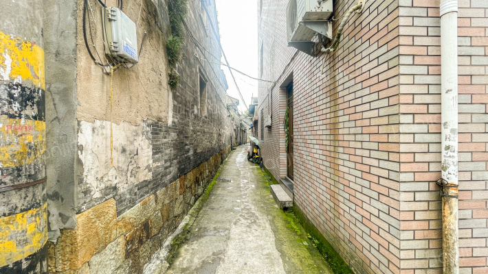 横溪上街外景图