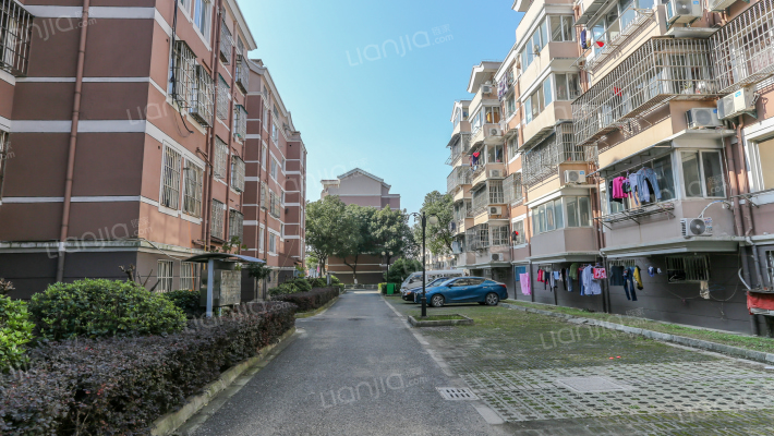 青苑新村五区西外景图