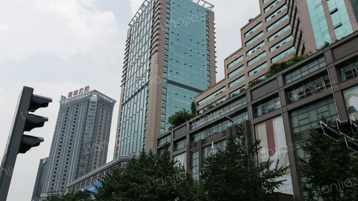 冠城广场外景图