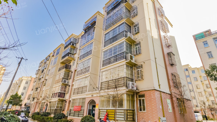 水岸花园外景图