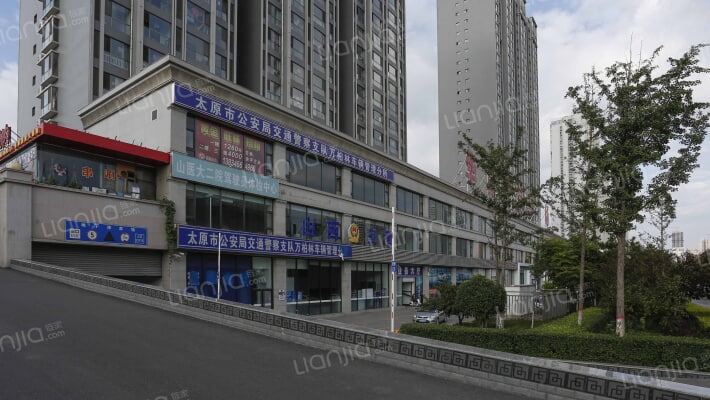 华清苑铁西综合楼外景图