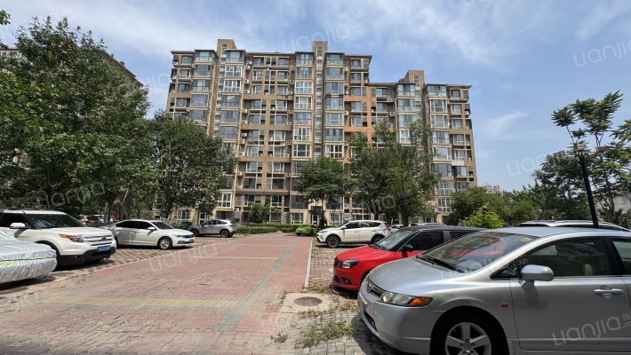 太阳城绿萱园外景图