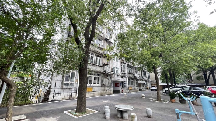 襄州区育红路司法局家属院外景图