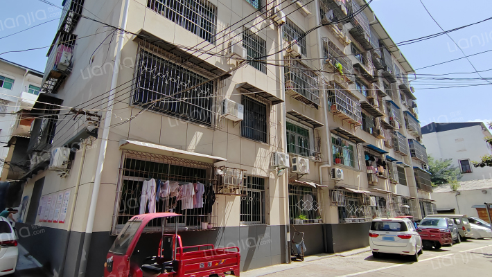 煤建宿舍小区外景图