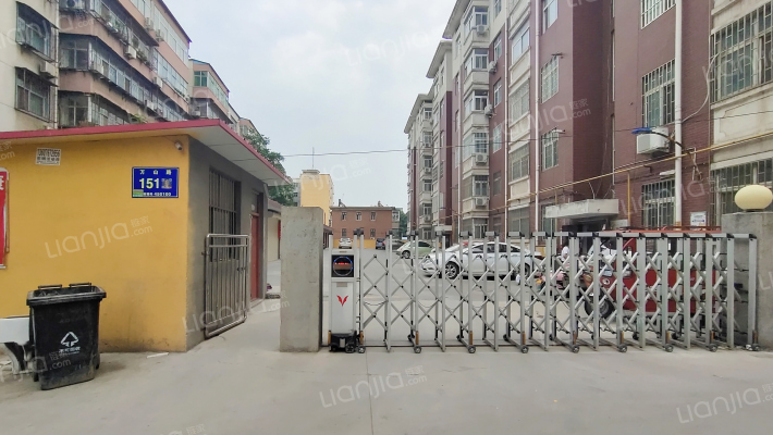 万山路151号外景图