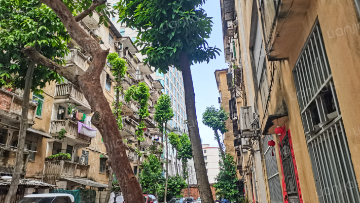 广西政协机关宿舍外景图