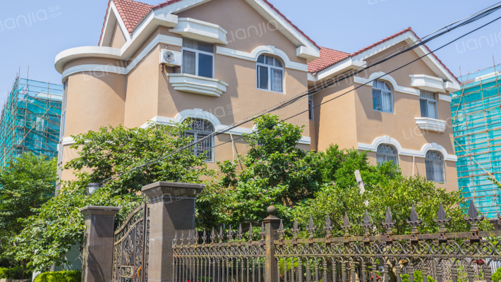 长龙西别墅外景图