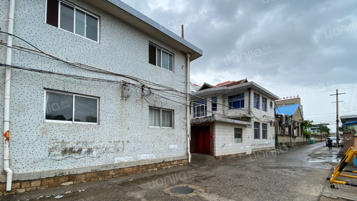 兴达住宅楼外景图