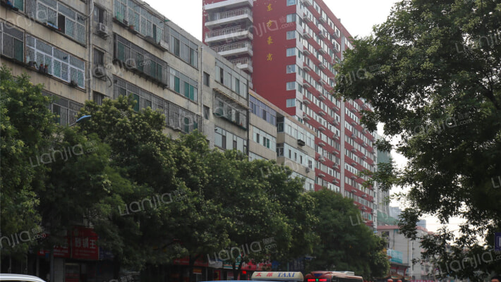 東方豪寓外景图