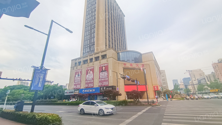 中央大厦外景图