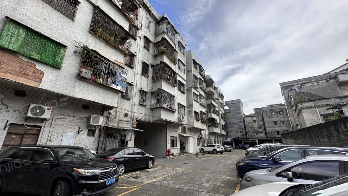 新塘石油大楼外景图