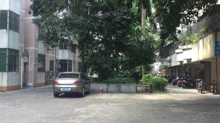 濠东小区银苑村外景图