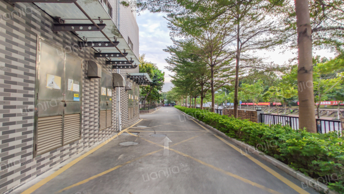 45至2.5元/平米/月.盘龙湾小区简介