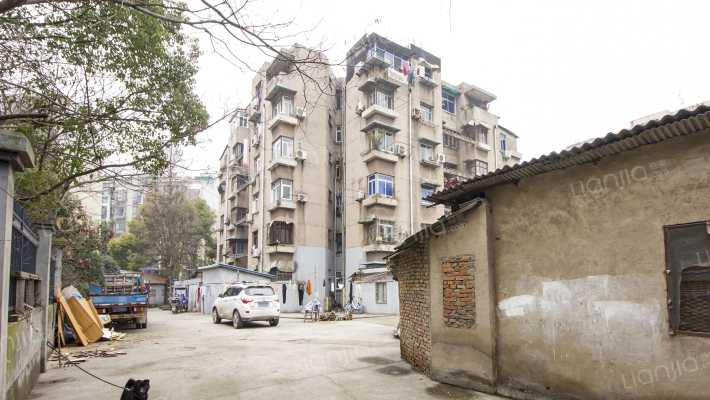 花果山村外景图