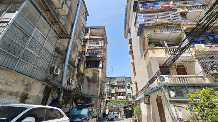 棋盘山路20号外景图