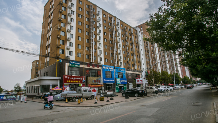 翠景小镇外景图