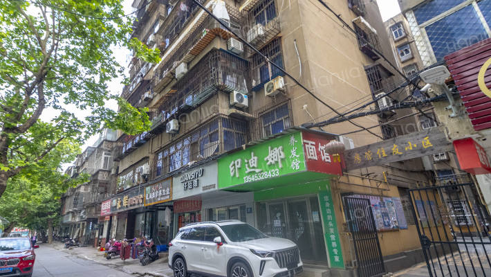 房管住友小区外景图