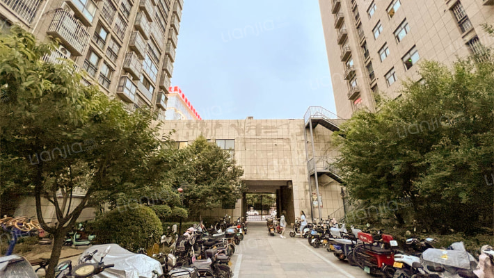 福苑花园外景图