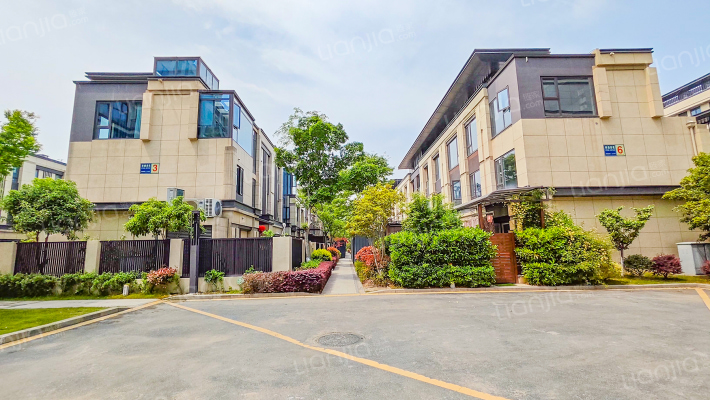 卓越荷塘景苑外景图