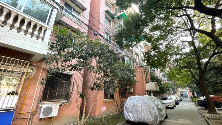 荣鑫公寓外景图