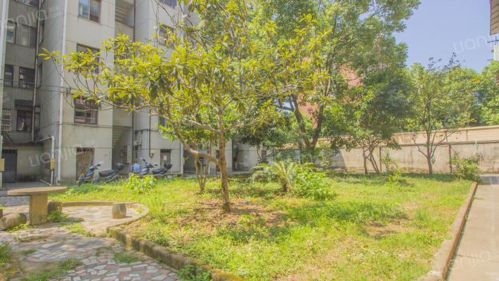 老桃园小区外景图