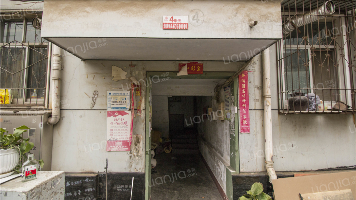 万山华庭外景图