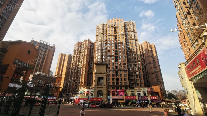 蓝光幸福满庭外景图