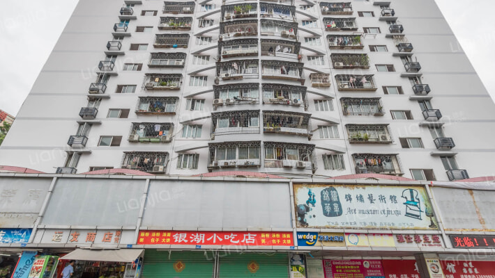 银湖宿舍楼外景图