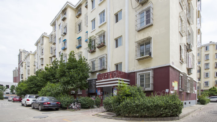 芳甸园小区外景图