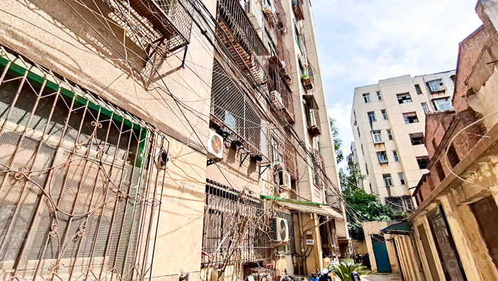 郑州银行家属院外景图