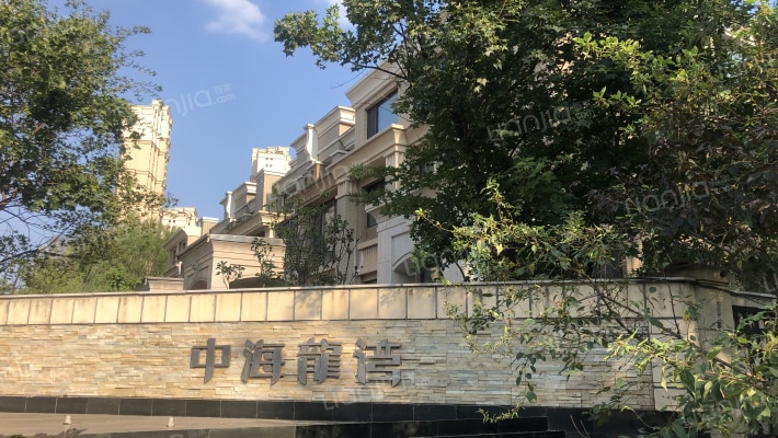 中海龙湾一期外景图