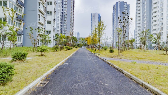 康居花园外景图