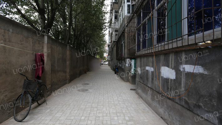 奶生堂教委宿舍外景图