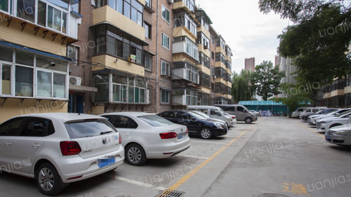 石油南区宿舍外景图