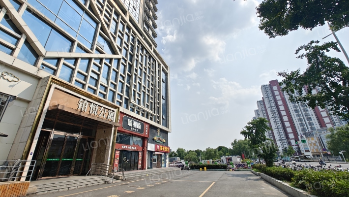 铂悦公寓外景图