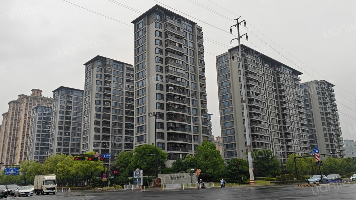 融创望海潮公寓外景图