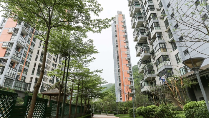 航天晴山月外景图