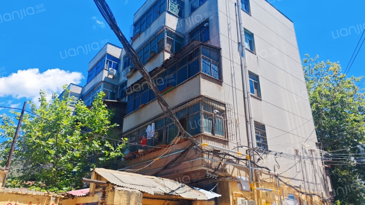 工贸家属院外景图