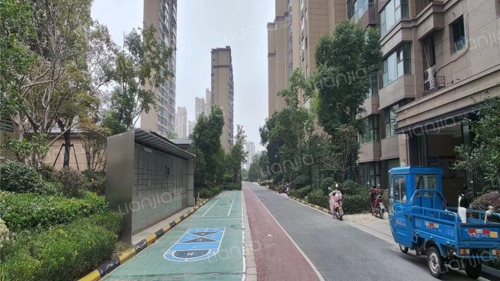 金辉优步水岸外景图