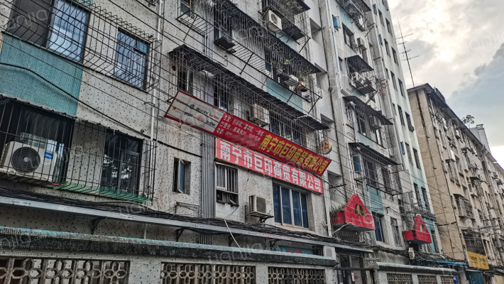 星湖花园外景图