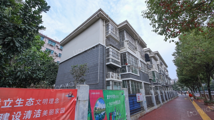 莲富路209号外景图