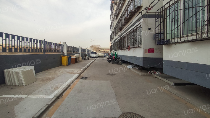 春怡苑解放路小区外景图