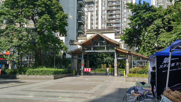 云山诗意外景图